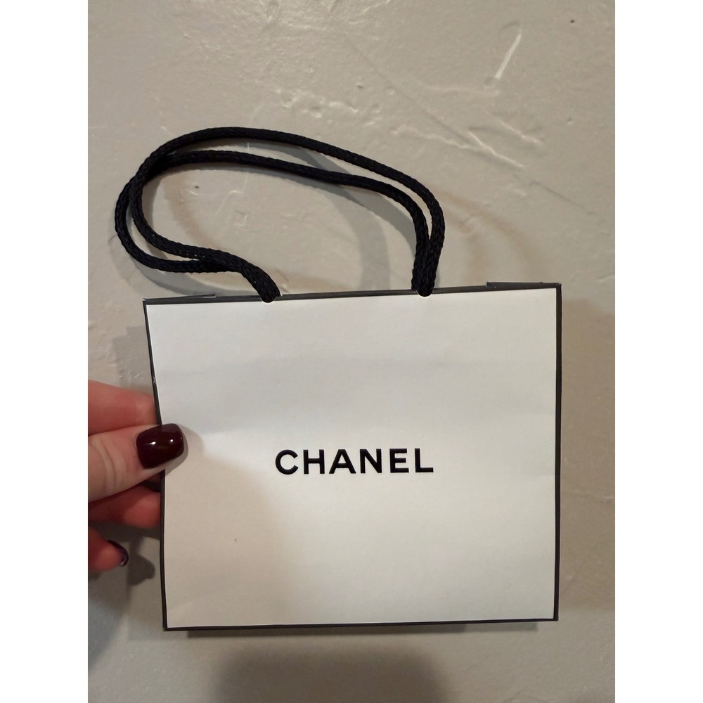 Chanel Shopping Bag Unisex Small White Excellent Luxury Gift Bag Logo Rope Hand